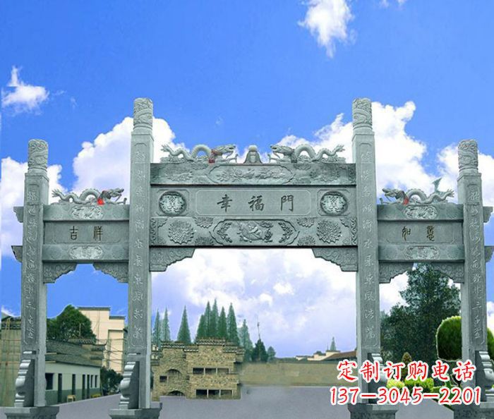 威海村庄三门牌坊的雕塑之美