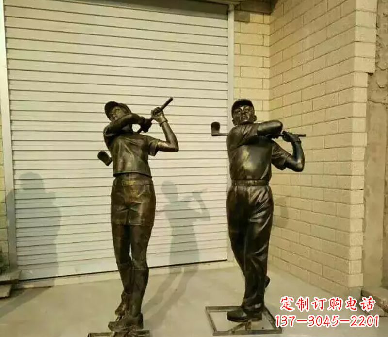 威海打高尔夫人物园景观铜雕