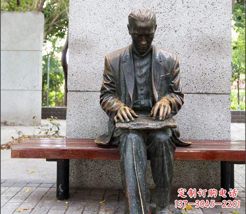 威海“男性英姿飒爽的雕塑”