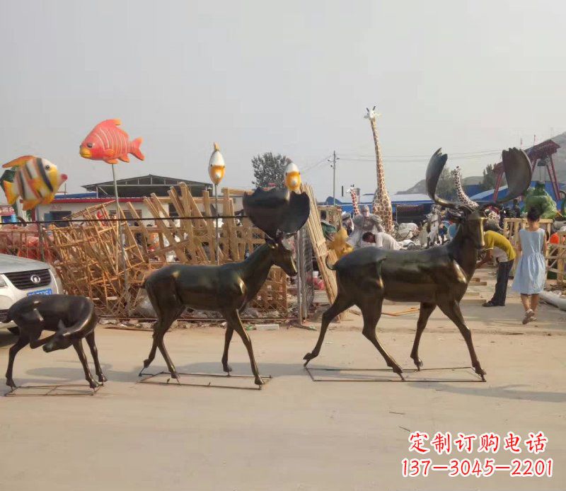 威海大角鹿群的铜雕美丽的艺术精品