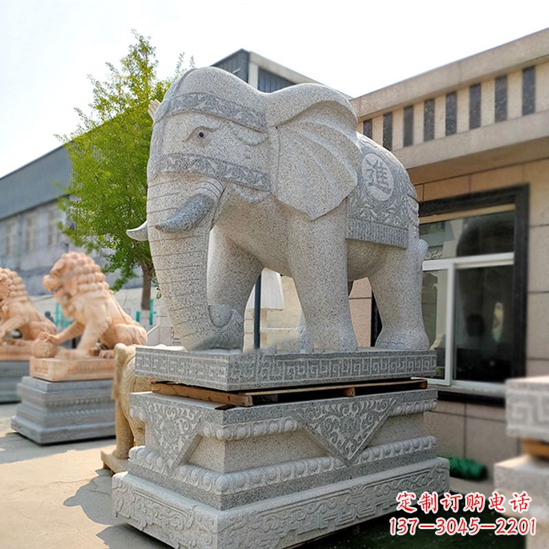 威海新颖雄伟的大象雕塑