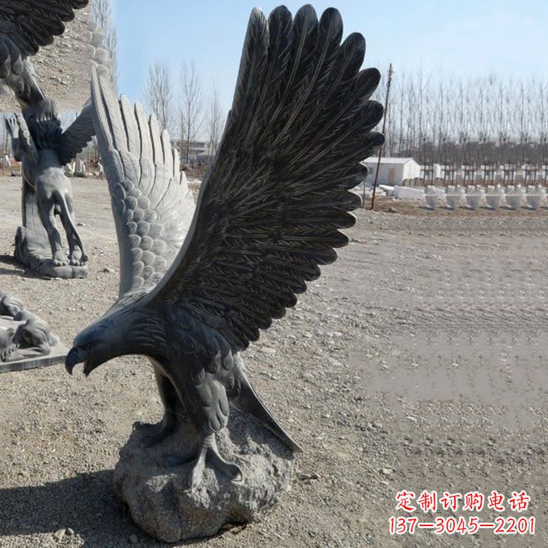 威海大鹏展翅高级老鹰雕塑