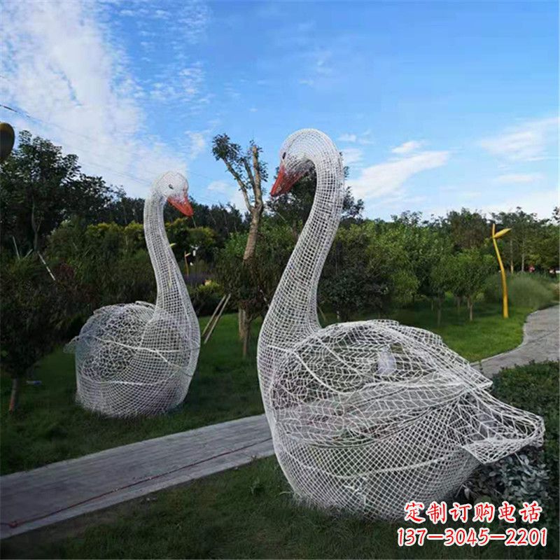 威海梦幻般的大型网格天鹅景观动物雕塑