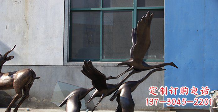 威海大雁飞翔铸铜雕塑