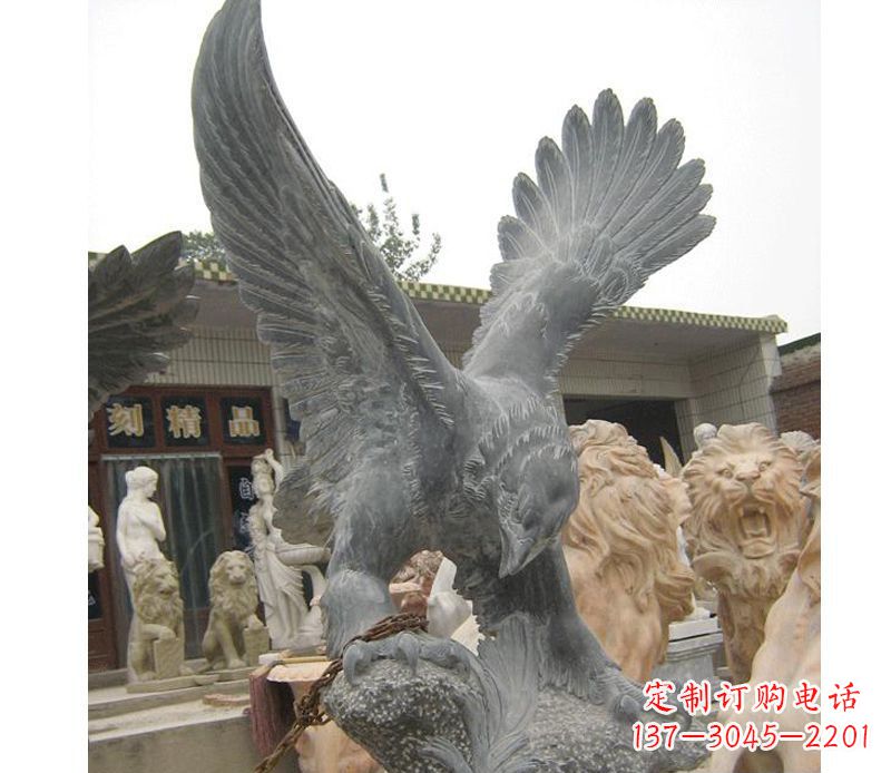 威海中领雕塑神秘的老鹰石雕