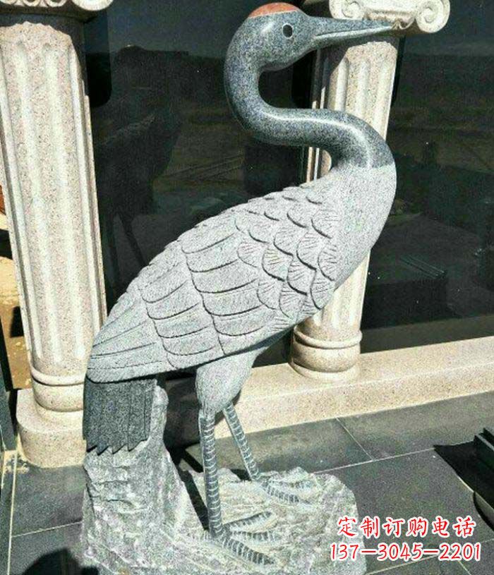 威海传统工艺精雕丹顶鹤雕塑