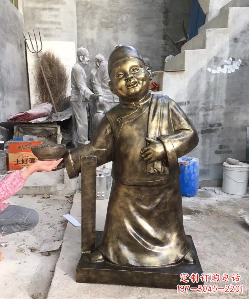 威海店小二人物铜雕 (2)