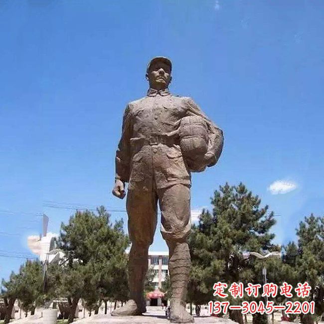 威海董存瑞石雕像 - 传承英雄精神的纪念雕塑
