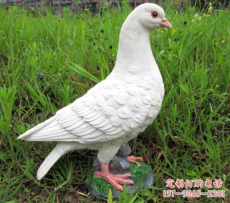 威海锻铜鸽子浮雕,精致细腻的雕塑体现