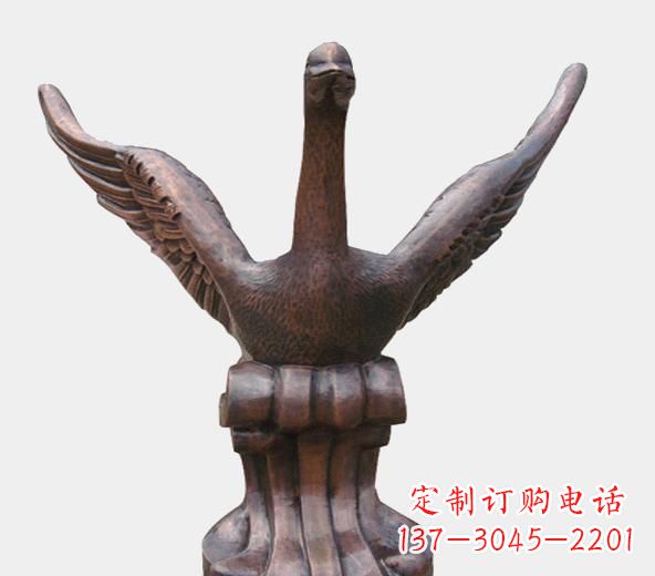 威海高级锻铜天鹅雕塑