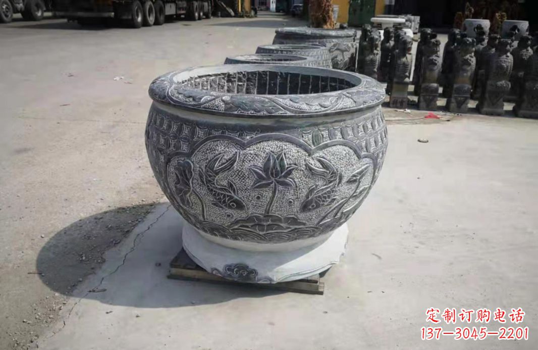 威海仿古石水缸荷花鲤鱼石雕