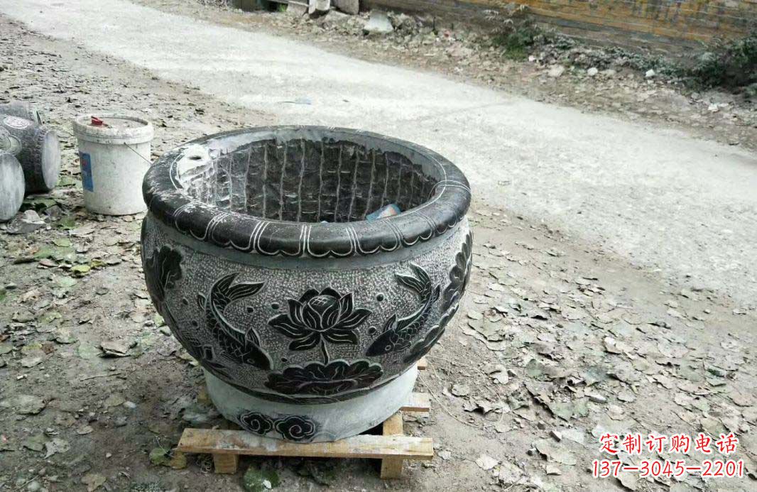 威海高雅的仿古圆形水缸石雕