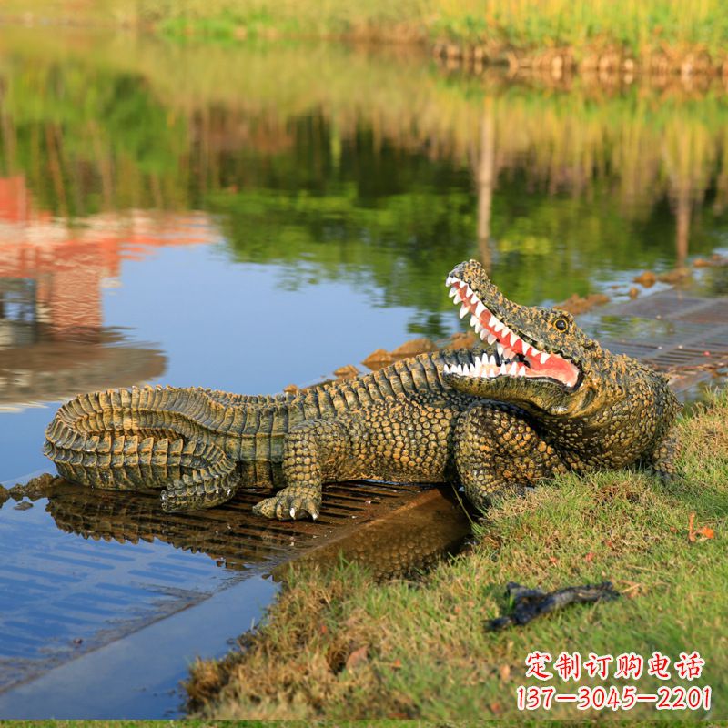 威海金钱鳄鱼雕塑改善湿地公园水景的绝佳装饰