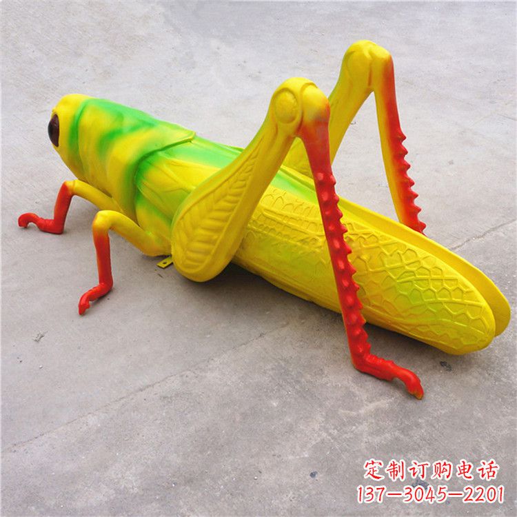 威海仿真蝗虫玻璃钢蚂蚱雕塑
