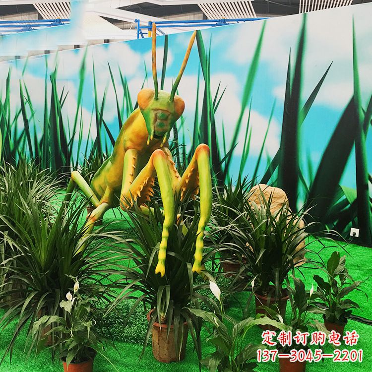 威海优雅螳螂玻璃钢雕塑