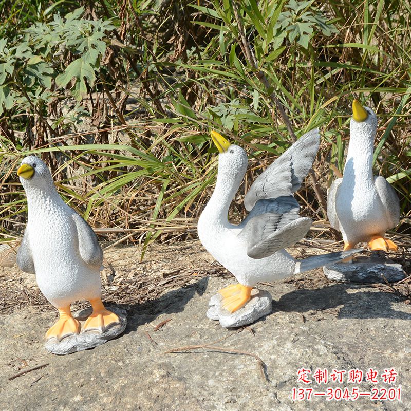 威海象征和平的和平鸽雕塑