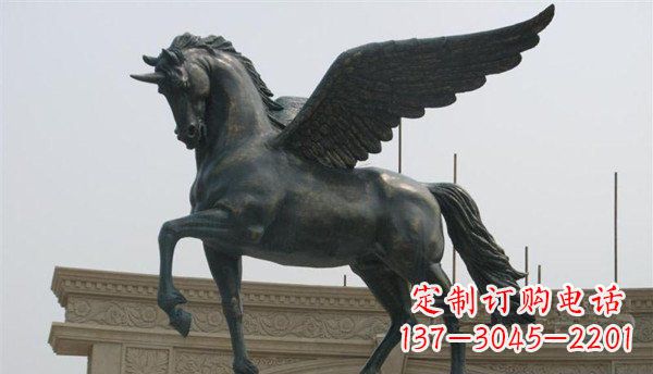威海马广场铜雕赋予空间无限魅力