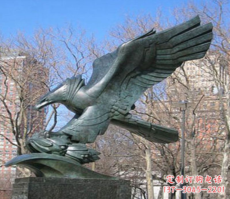 威海飞鹰石雕动物景观雕塑