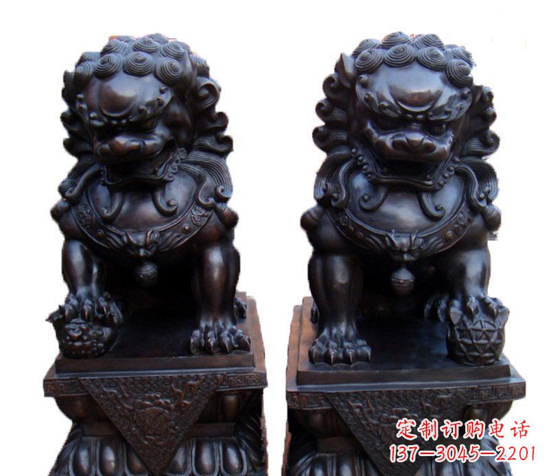 威海纯铜故宫狮子摆件雕塑