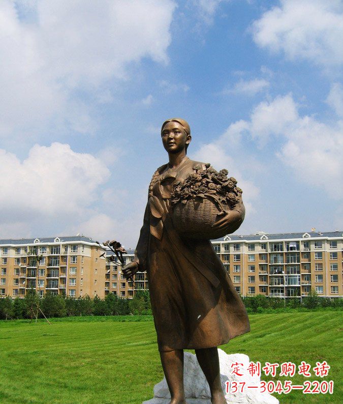 威海传统精美少数民族雕塑——抱花篮的少数民族女孩