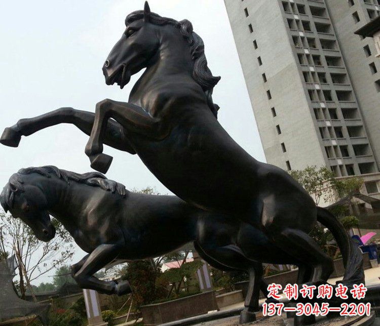 威海公园奔马动物铜雕塑