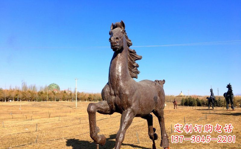 威海公园奔跑的马动物铜雕 (3)