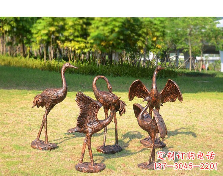 威海仿铜钢玻璃摇头仙鹤雕塑