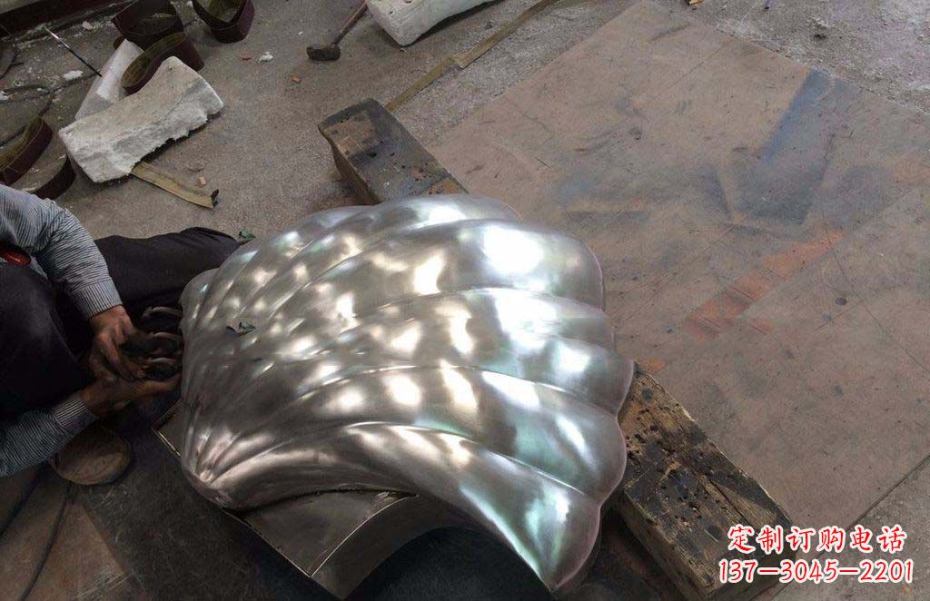 威海精致现代的不锈钢贝壳雕塑