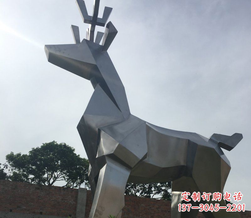 威海不锈钢几何鹿雕塑
