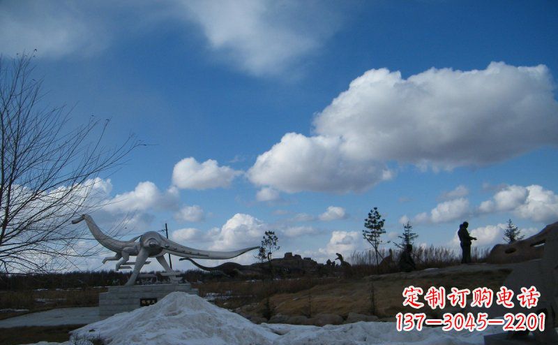 威海超大不锈钢动物恐龙雕塑