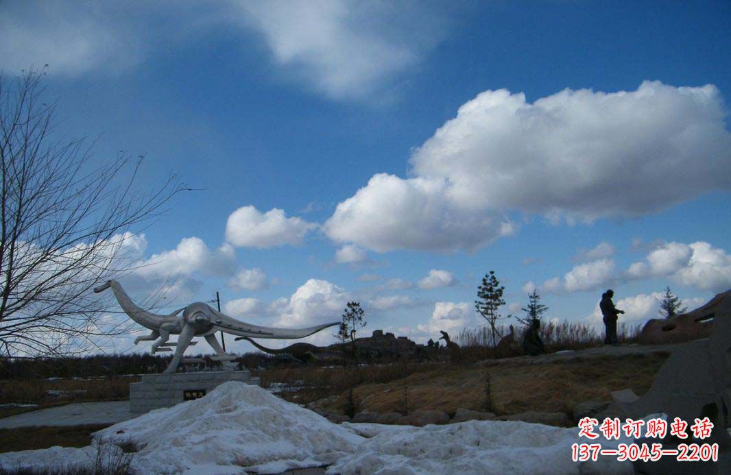 威海非凡巨兽——不锈钢抽象恐龙雕塑