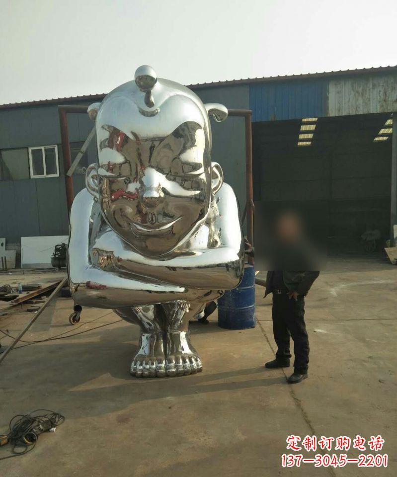 威海大型不锈钢蹲着的儿童雕塑