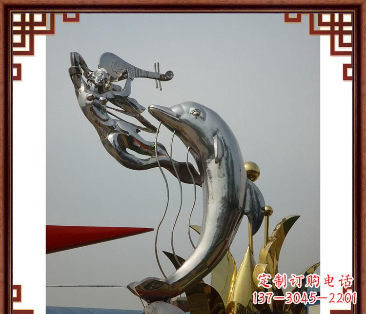 威海活力满满的海豚雕塑