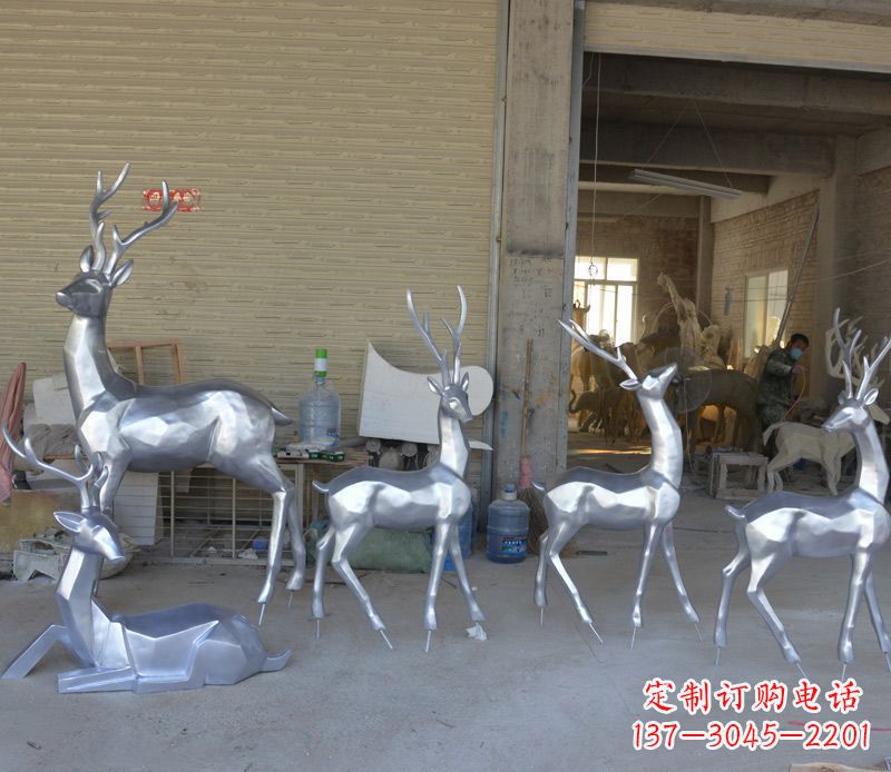 威海不锈钢动物雕塑——鹿