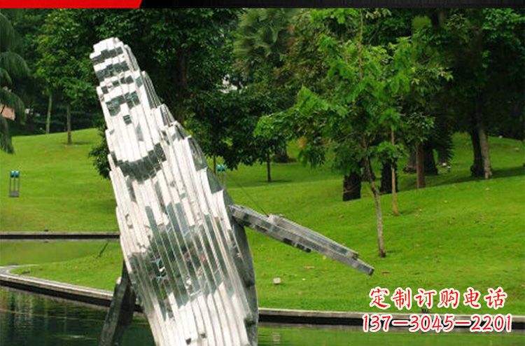 威海温馨活泼的不锈钢动物企鹅雕塑