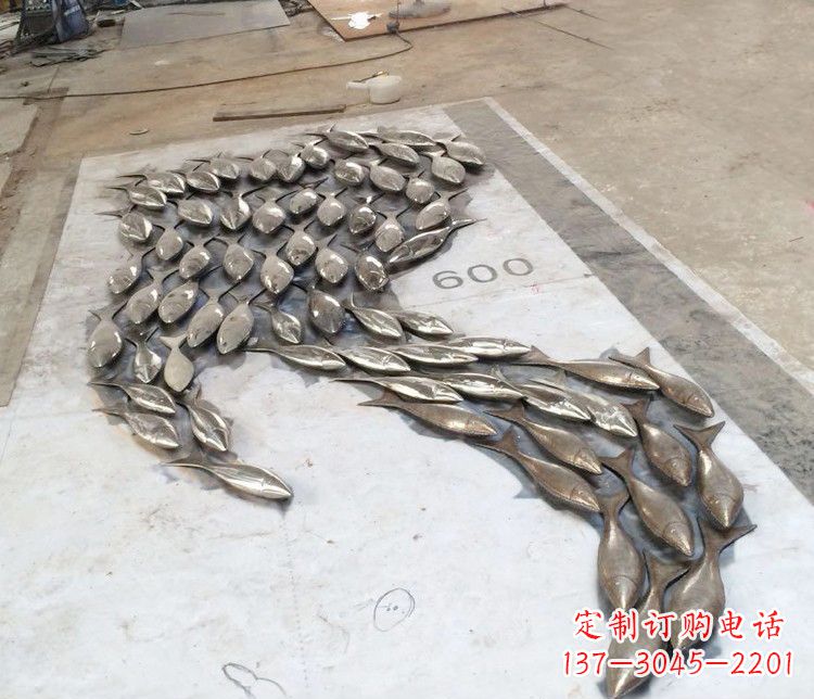 威海多彩活力的不锈钢动物雕塑