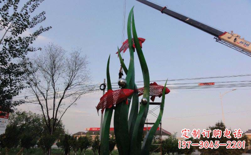 威海欧洲风格鲤鱼不锈钢雕塑