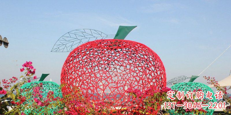 威海高品质镂空不锈钢苹果雕塑
