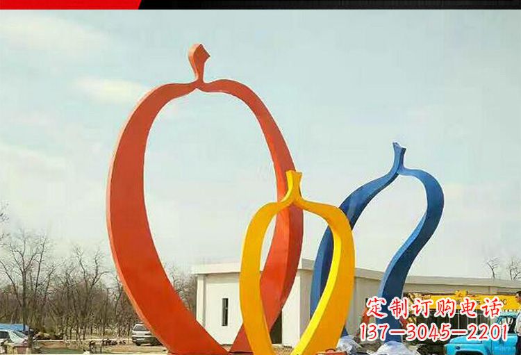 威海金光闪耀,果实成熟——不锈钢苹果雕塑
