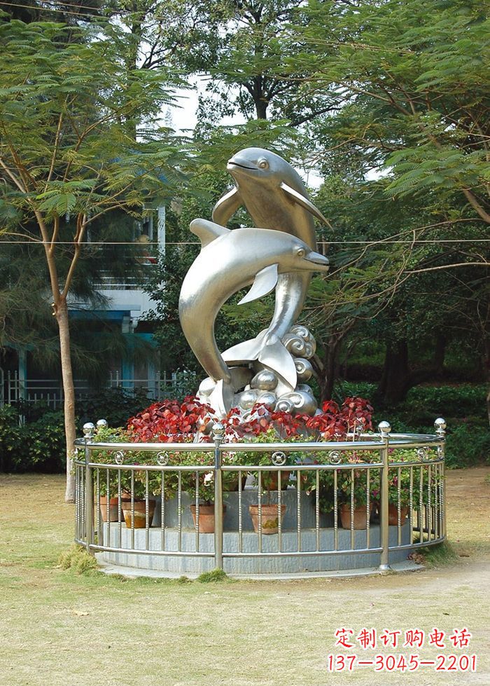威海不锈钢踏浪海豚雕塑