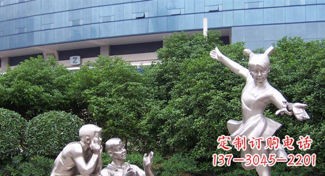 威海优质不锈钢学生人物雕塑