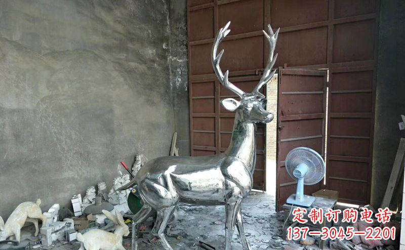 威海艺术精美的不锈钢鹿装置雕塑