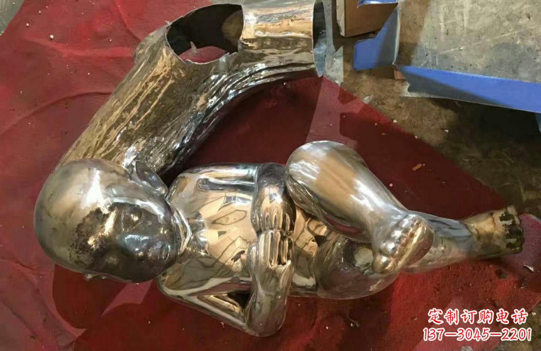 威海风格时尚可爱的不锈钢儿童雕塑