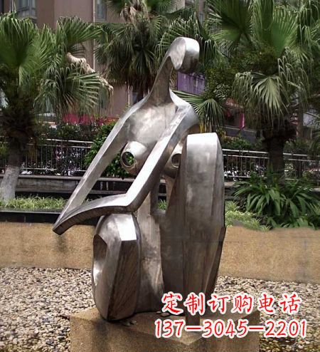 威海现代艺术风格的不锈钢女人雕塑