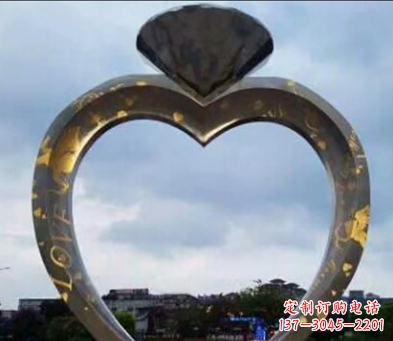 威海不锈钢大型钻石戒指景观雕塑