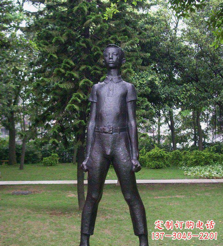 威海夕阳下的感动——铜雕男孩人物雕塑