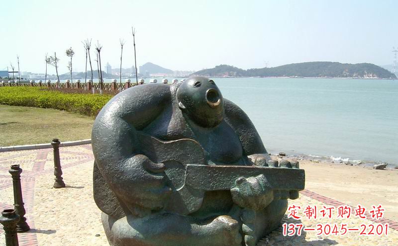 威海公园弹吉他抽象人物铜雕
