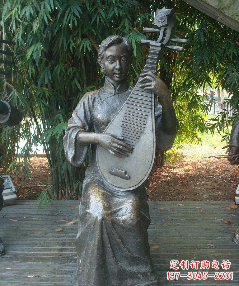 威海精美绝伦的琵琶女郎铜雕