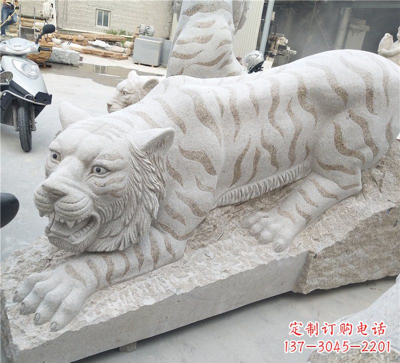 威海中领雕塑精美大型老虎石雕，精雕细琢展现雄壮气势
