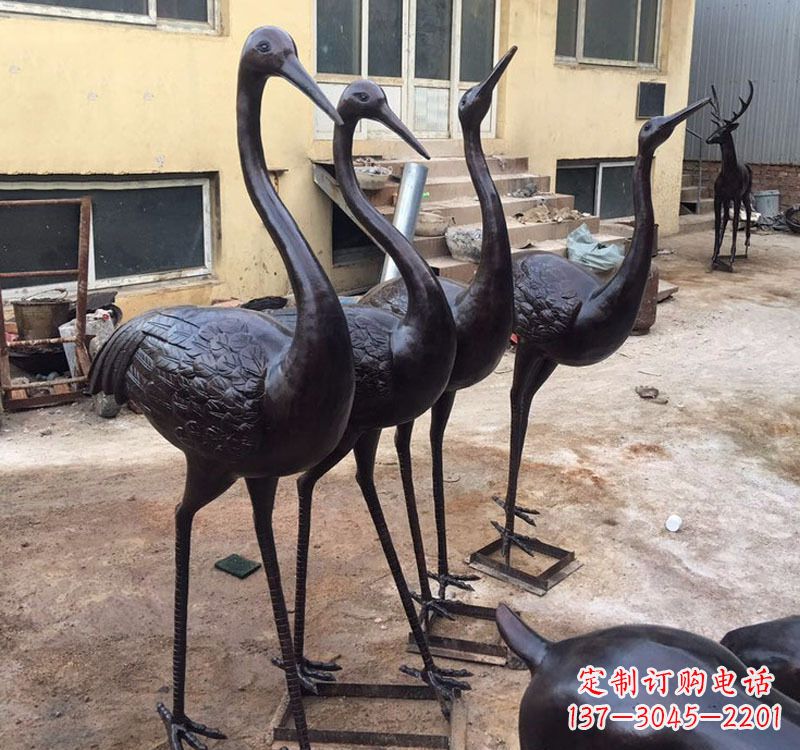 威海公园动物铜雕丹顶鹤